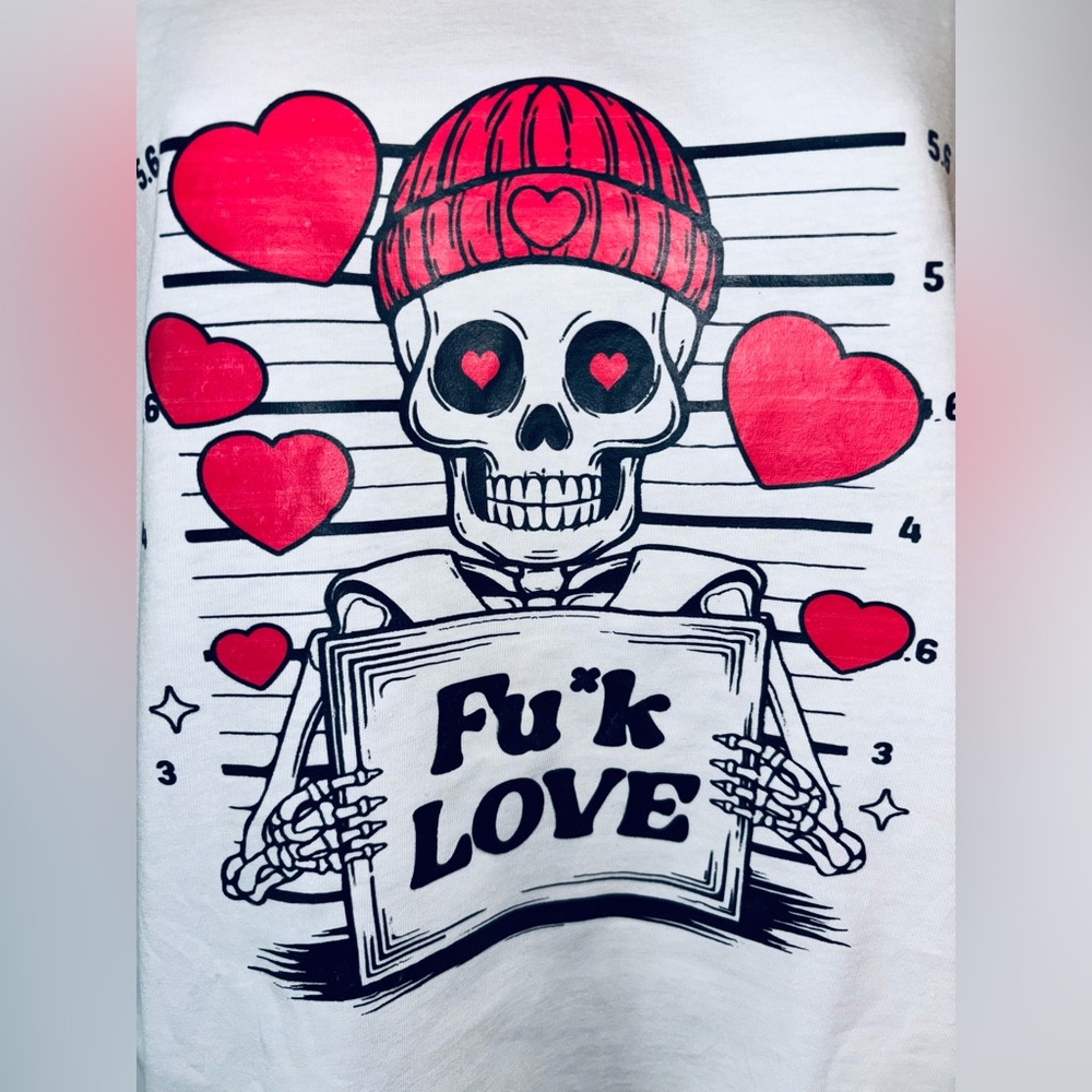 Women’s F*CK LOVE ❤️ T-shirt Skull WHITE  Graphic Top size Medium -NWTS